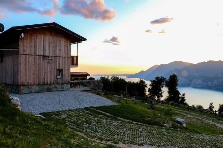 Villa für 5 Personen, mit Ausblick und Seeblick sowie Garten, kinderfreundlich in Malcesine - 2