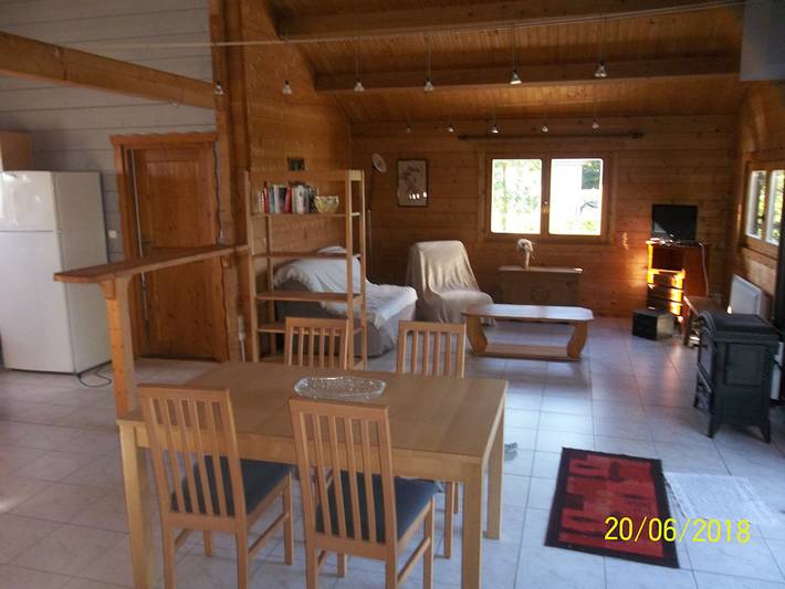 Gîte pour 6 personnes, avec terrasse et piscine ainsi que jardin et vue sur le lac, animaux acceptés dans Marne - 4