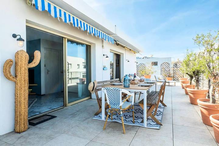 Gîte pour 4 personnes, avec terrasse dans Port du Mourre-Rouge