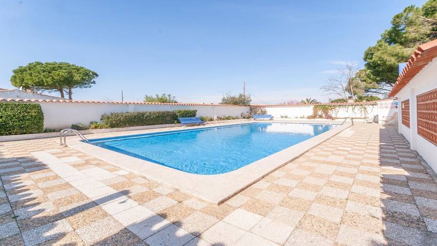 Location de vacances pour 4 personnes, avec piscine et jardin, adapté aux familles à L'Escala - 4