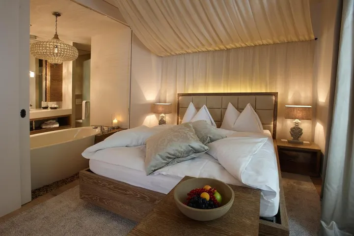 Hotel para 2 personas, con sauna además de jacuzzi y jardín - 1