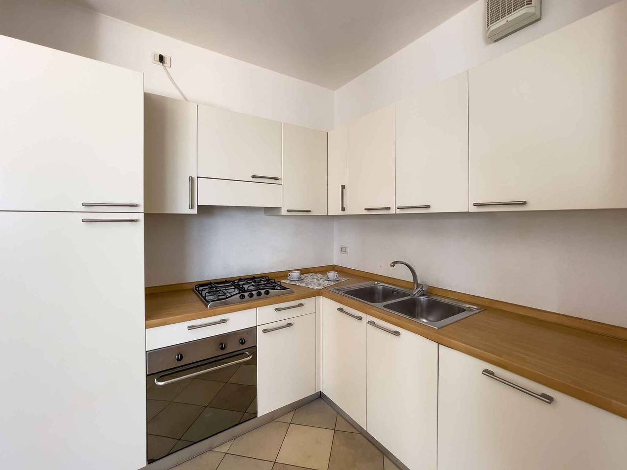 Appartamento intero, Appartamento con aria condizionata, balcone e vista mare a Lignano  in Lignano Sabbiadoro, Provincia d'Udine