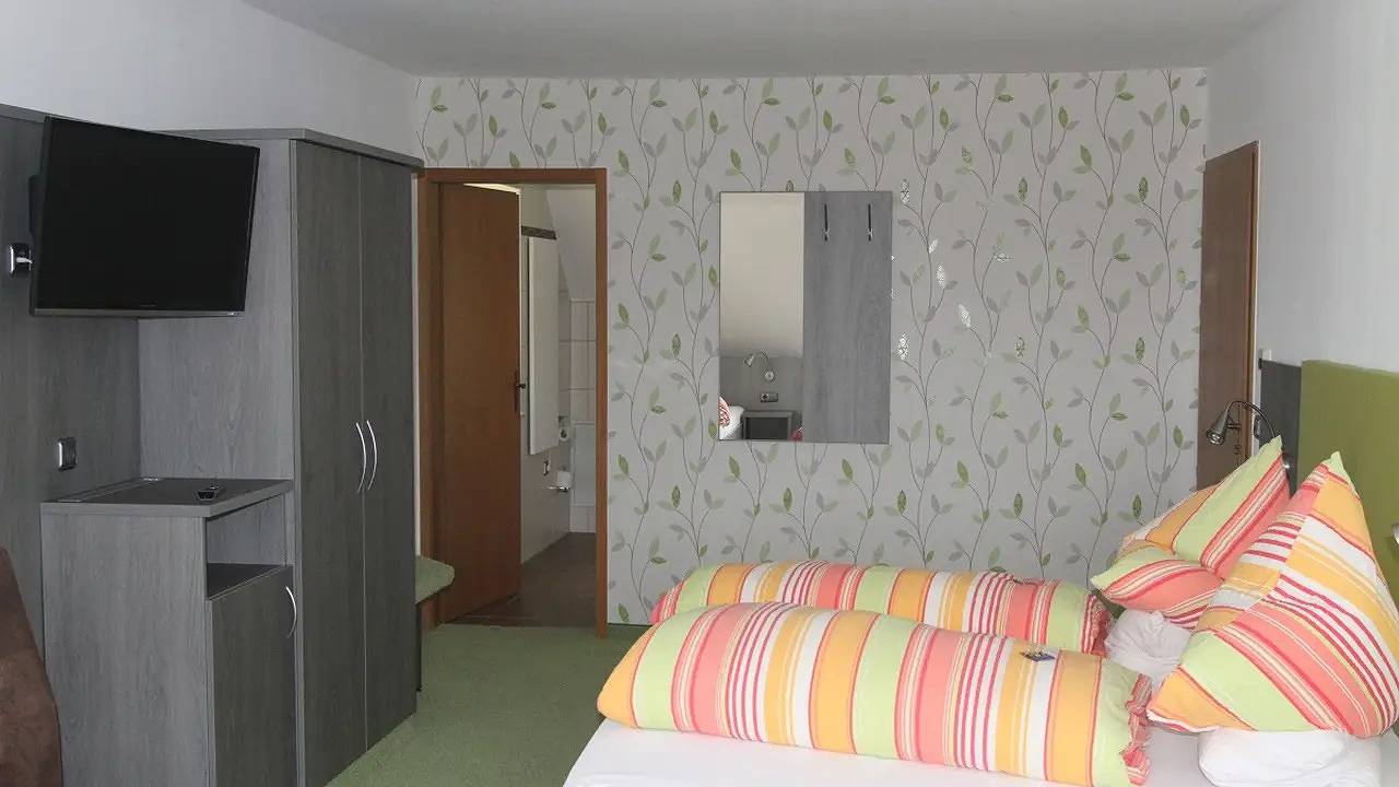 Mehrbettzimmer für 4 Personen in Hagnau in Hagnau am Bodensee, Region Bodensee-Oberschwaben