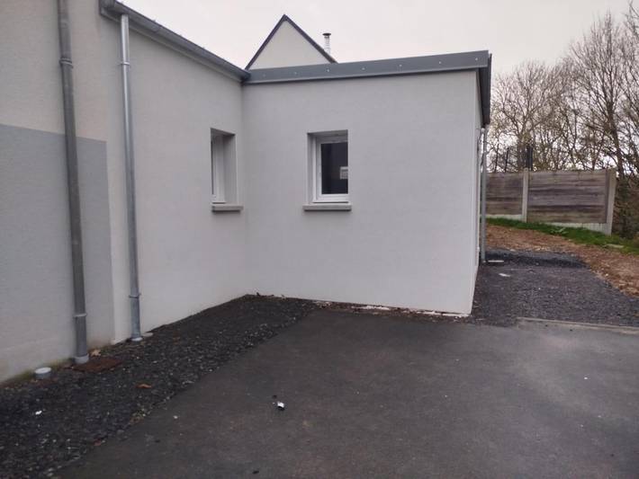 Gîte pour 3 personnes, avec terrasse à Saint-Planchers