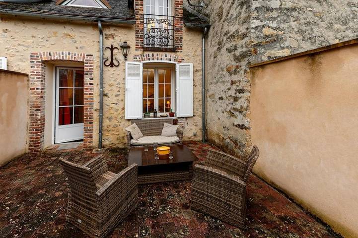 Location de vacances pour 3 personnes, avec terrasse et jardin, animaux acceptés dans Villemer - 3