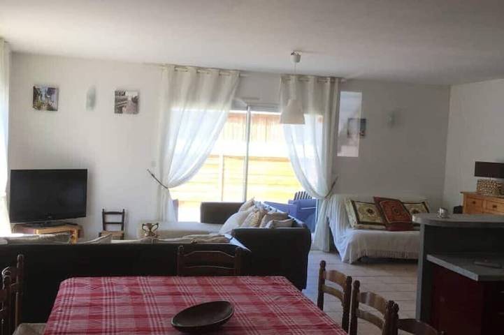 Location de vacances pour 11 personnes, avec jardin ainsi que jacuzzi et piscine à Belin-Béliet - 2