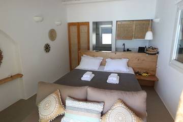 Apartment for 3 People in Milos, Cyclades, Photo 3