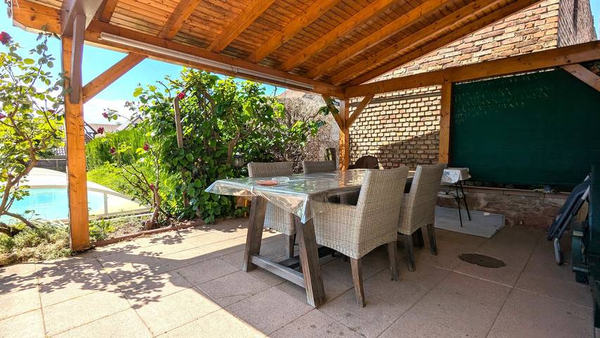 Ferienhaus für 5 Personen, mit Terrasse und Garten sowie Pool im Elsass
