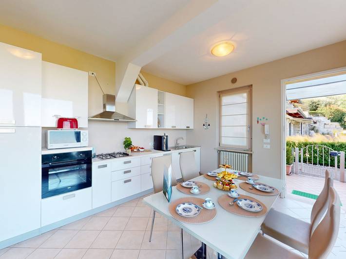 Ferienwohnung für 6 Personen, mit Garten und Seeblick in Moniga del Garda