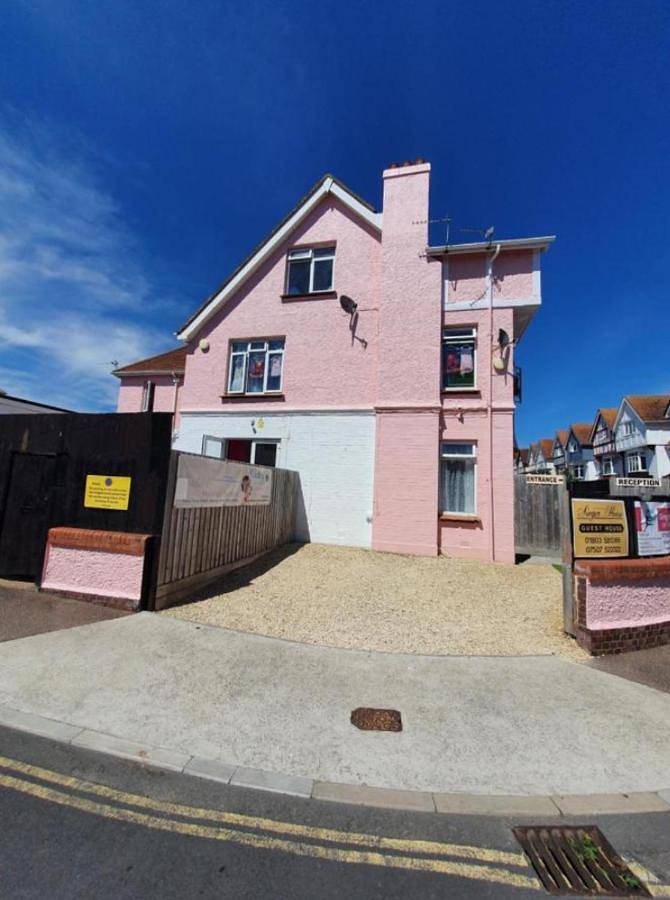 Bed and breakfast for 6 people, with garden and view in Paignton