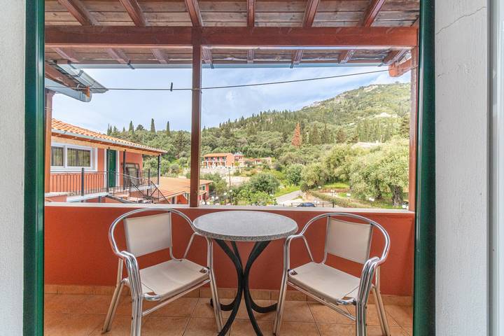 Gîte pour 2 personnes, avec bassin pour enfant et balcon dans Paleokastritsa - 2