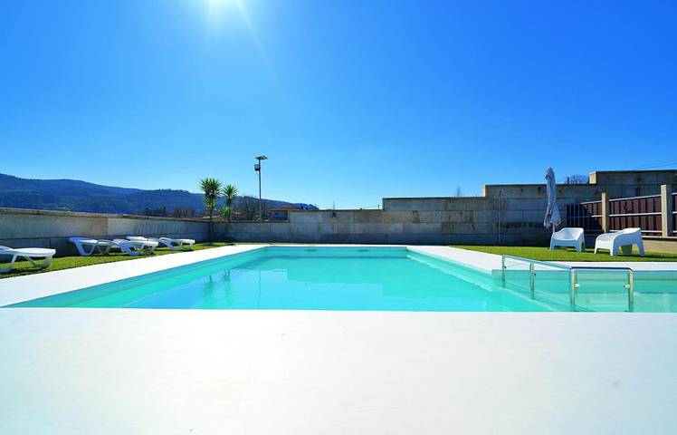 Apartamento para 3 personas, con Terraza además de Jardín y Piscina en Ribadumia