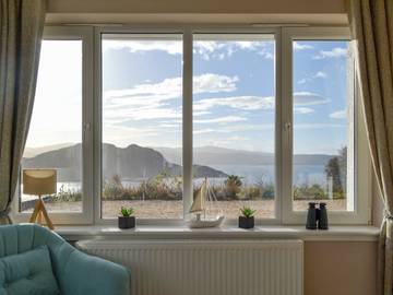 Log Cabin for 10 People in Highlands, Scotland, Photo 2