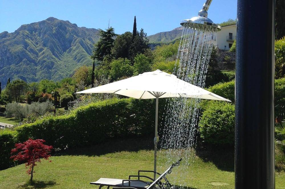 Ganze Wohnung, Tenno - Arco - Riva zwischen zwei Seen und Zwischen Zwei Schlösser ... Green Panorama Wifi und Bbq in Gavazzo, Tenno