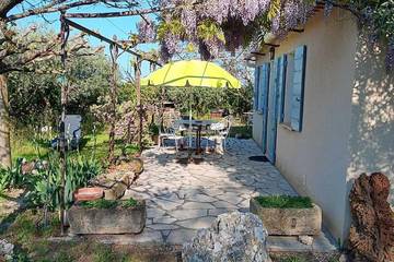 Cottage for 4 People in Gigondas, Provence, Photo 4