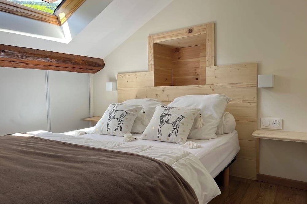 Maison de Montagne Détente Randos Ski Baignade Loups Wifi - Orlu Ax Les Thermes in Orlu, Pyrénées