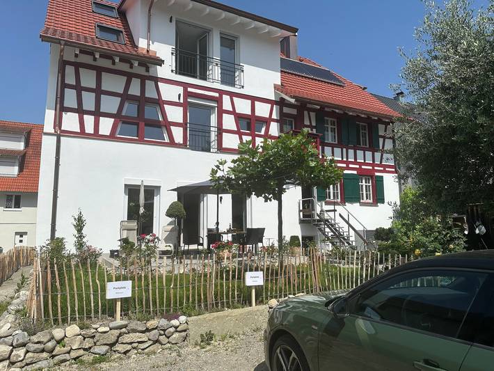 Geheel appartement, Appartement 'Ferienwohnung Seescheune' met uitzicht op het meer en wifi in Bodman-Ludwigshafen, Obersee (Bodensee)