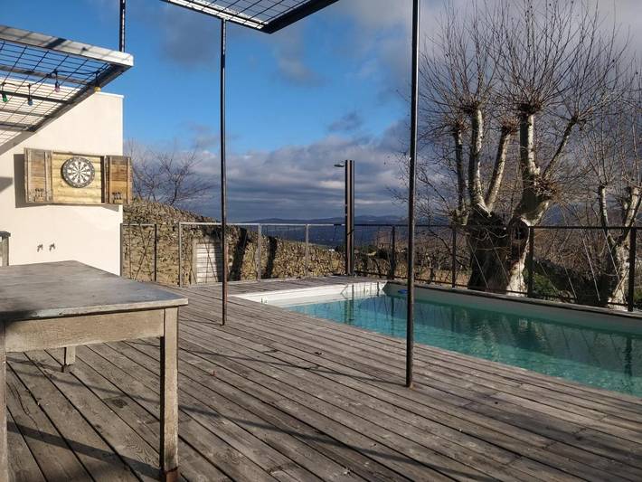 Location de vacances pour 12 personnes, avec Terrasse et Jardin ainsi que Piscine et Vue à Saint-Chamond - 3