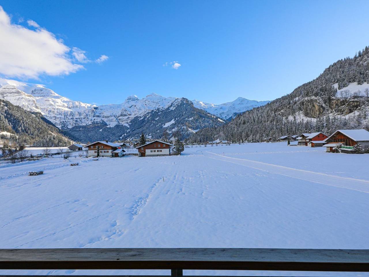 Entire apartment, Kronenplatz 11 Og in Lenk im Simmental, Lenk