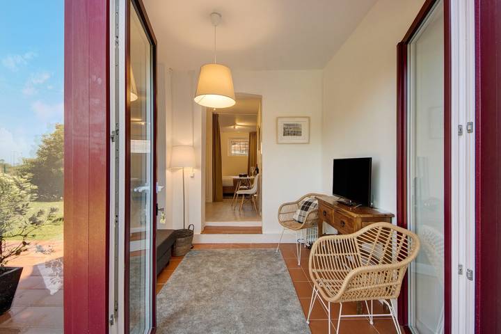 Ferienwohnung 'Praia Da Granja - Seaside Beach' mit Meerblick, Garten und Wlan in São Félix da Marinha