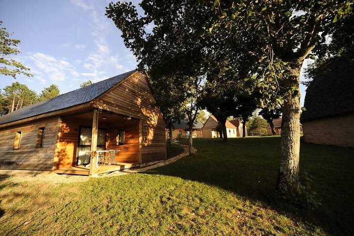 Gîte 2 Chambres 4 Personnes Pmr in Saint-Geniès, Périgord Noir