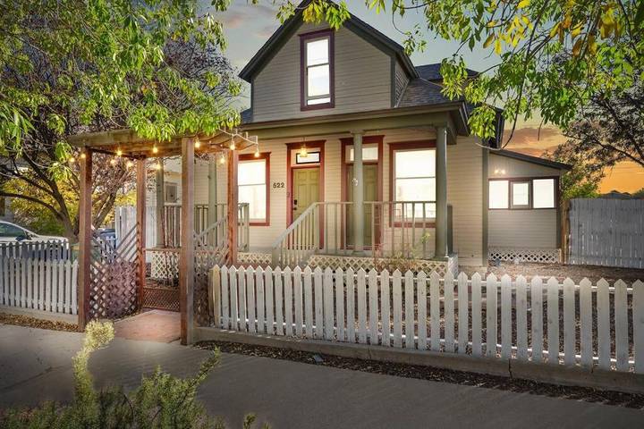 Apartamento para 8 personas, con jardín, Se admiten mascotas en Albuquerque