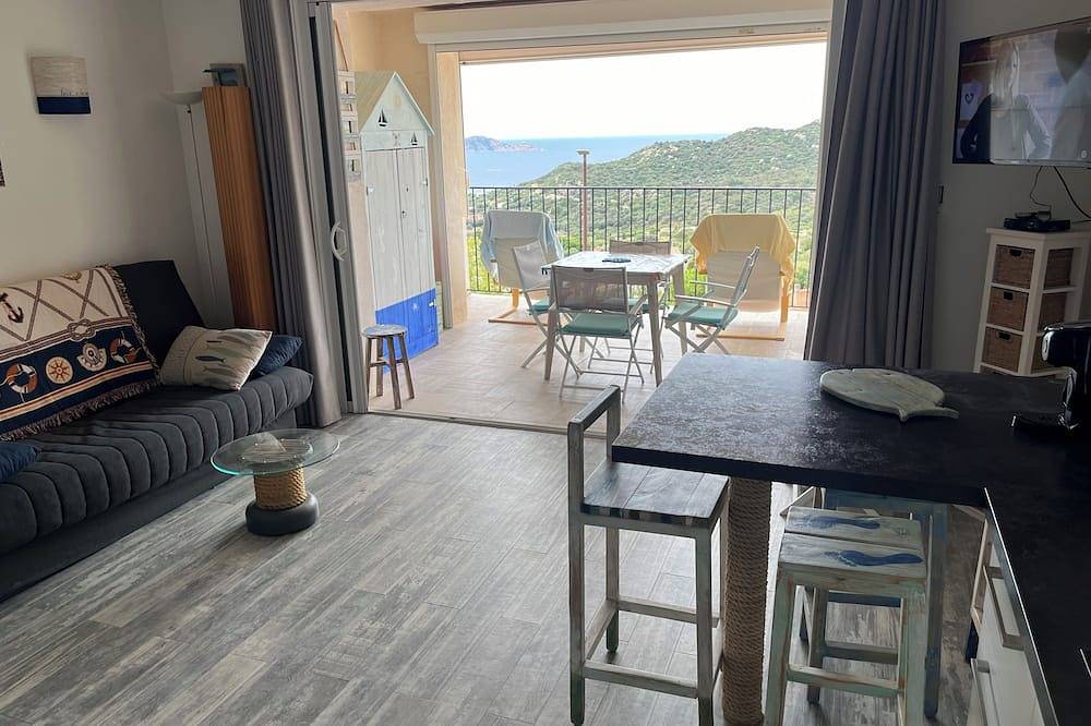 Appartamento intero, Charming Studio 30 m2 with Terrace 15M2 Imprensable View Of Calvi Bay in Lumio, Calvi e dintorni