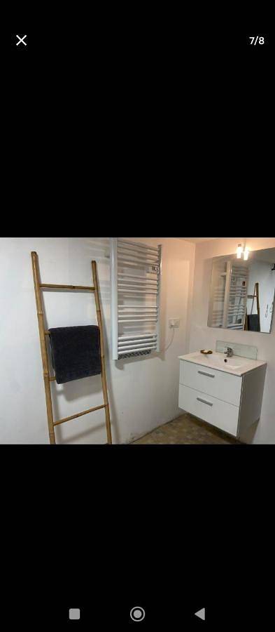 Appartement entier, One-Bedroom Apartment in Cordemais, Région de Nantes