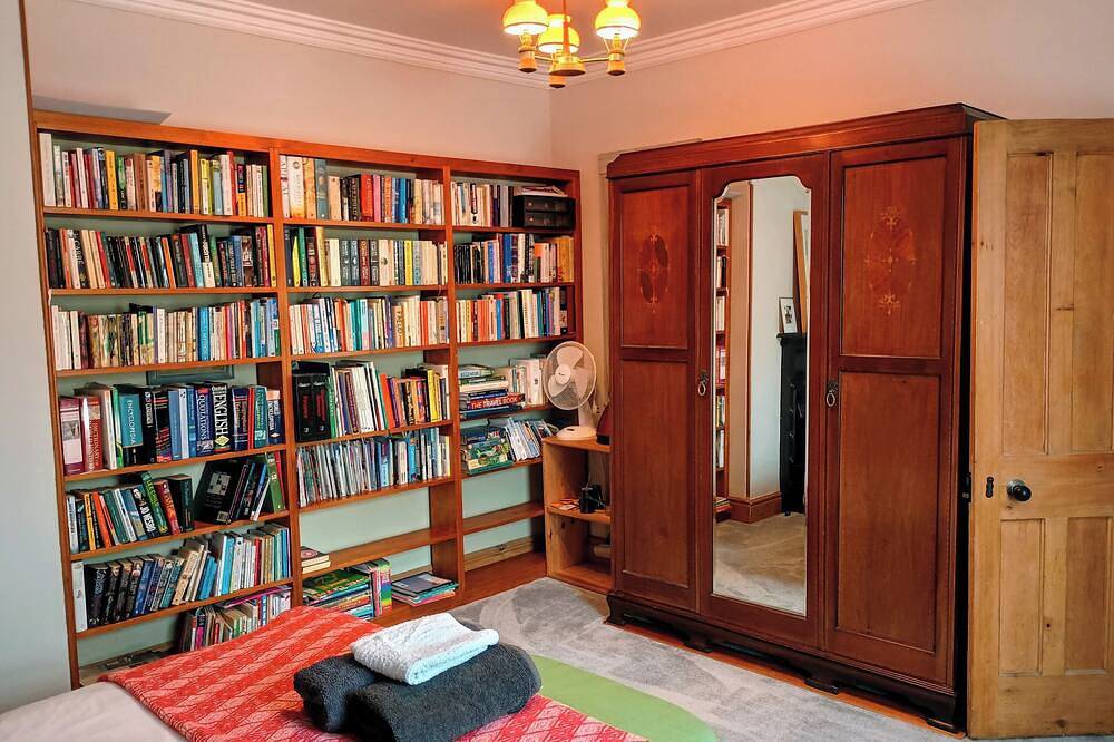 Central Lincoln Uk luxury Period home Bnb with 2 bedrooms & family bathroom. in Lincoln, Lincolnshire