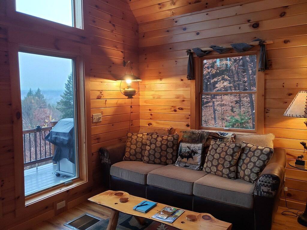 Das Artist's Cabin Retreat im Powder Ridge mit Blick auf das Sunday River Resort in Newry, Sunday River