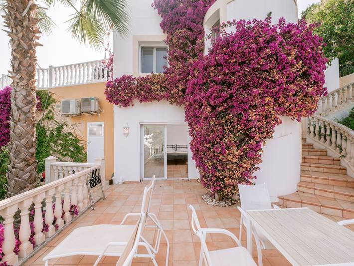 Villa für 10 Personen mit Pool in Cala Llonga, Santa Eulària des Riu