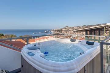 Ferienhaus für 5 Personen, mit Balkon und Whirlpool in Funchal