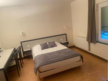 Hôtel pour 2 personnes, avec terrasse et jardin, animaux acceptés à Joncy