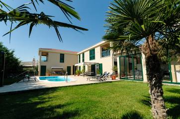 Villa for 9 People in Trogir, Split-Dalmatia, Photo 4
