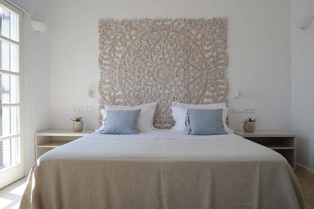 Elysian Villa - Ultra Luxurious Spetses Villa With Chef, Pool, Gym, Basketball. in Spetses City, Spetses