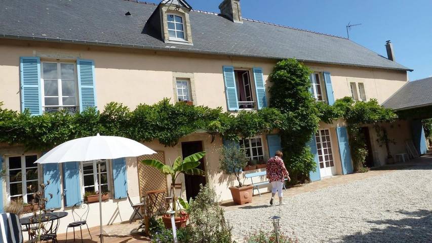 Chambre d’hôte pour 3 personnes, avec terrasse ainsi que vue et jardin à Bayeux - 2