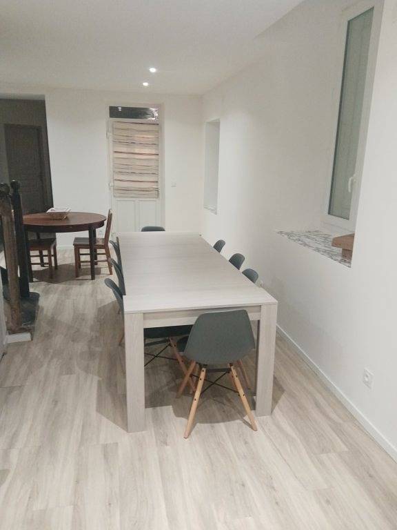 Gîte pour 10 personnes, avec terrasse et jardin à Villemoirieu - 3