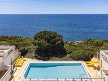 Ferienhaus für 4 Personen, mit Pool und Garten sowie Balkon, kinderfreundlich in Lagoa