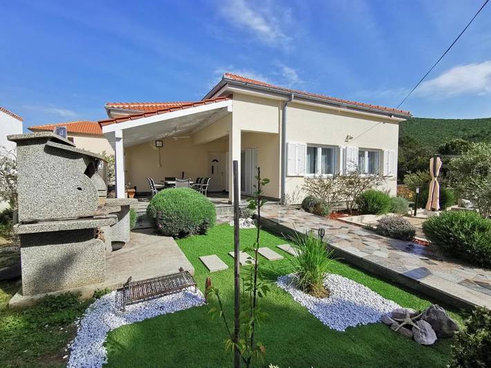 Villa für 10 Personen, mit Garten und Balkon - 1