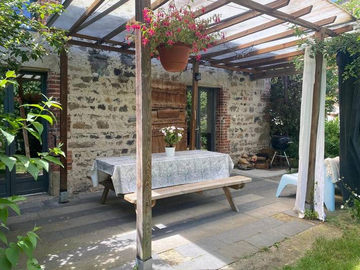 Gîte pour 5 personnes, avec Terrasse et Piscine dans Ludesse