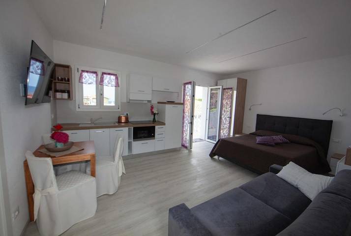 Hotel für 4 Personen, mit Balkon und Terrasse sowie Whirlpool und Garten in Sant'Andrea - 3