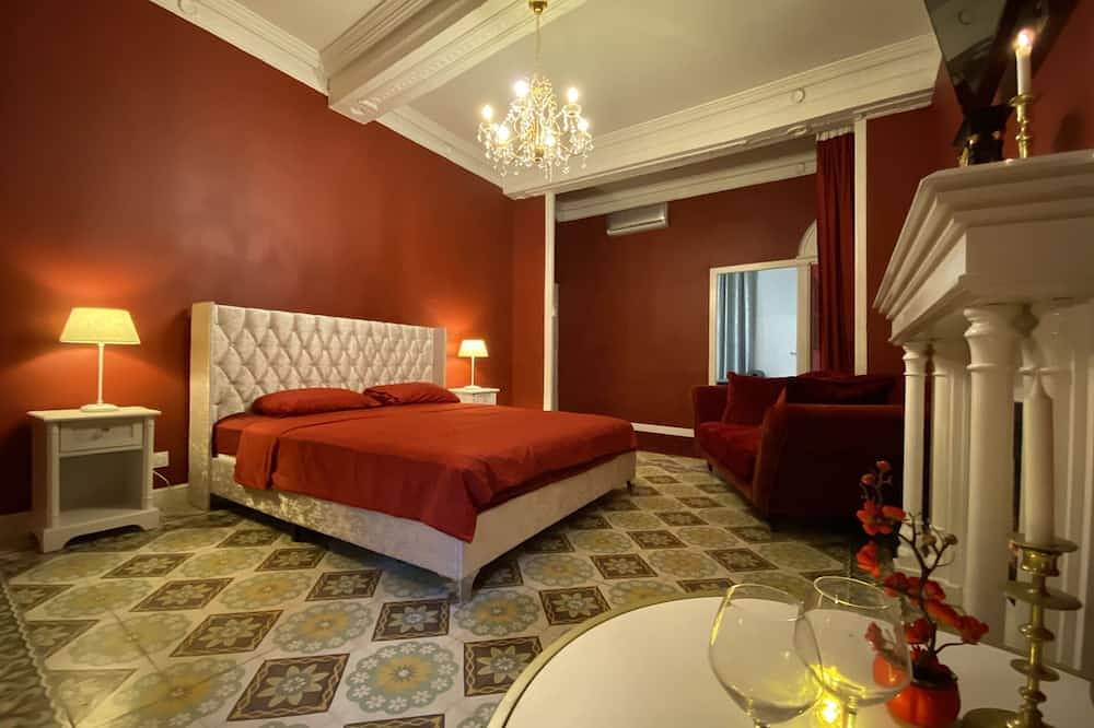 Romantic Room&Spa in an 18th-century Mediterranean winegrower's house in Estagel, Regionaler Naturpark Corbières-Fenouillèdes