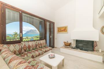 Casa Vacanza per 6 Persone in I Fari, Loiri Porto San Paolo, Foto 1