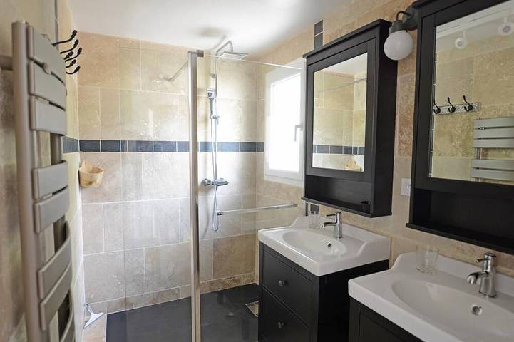 Location de vacances pour 12 personnes, avec piscine à Uchaux - 3