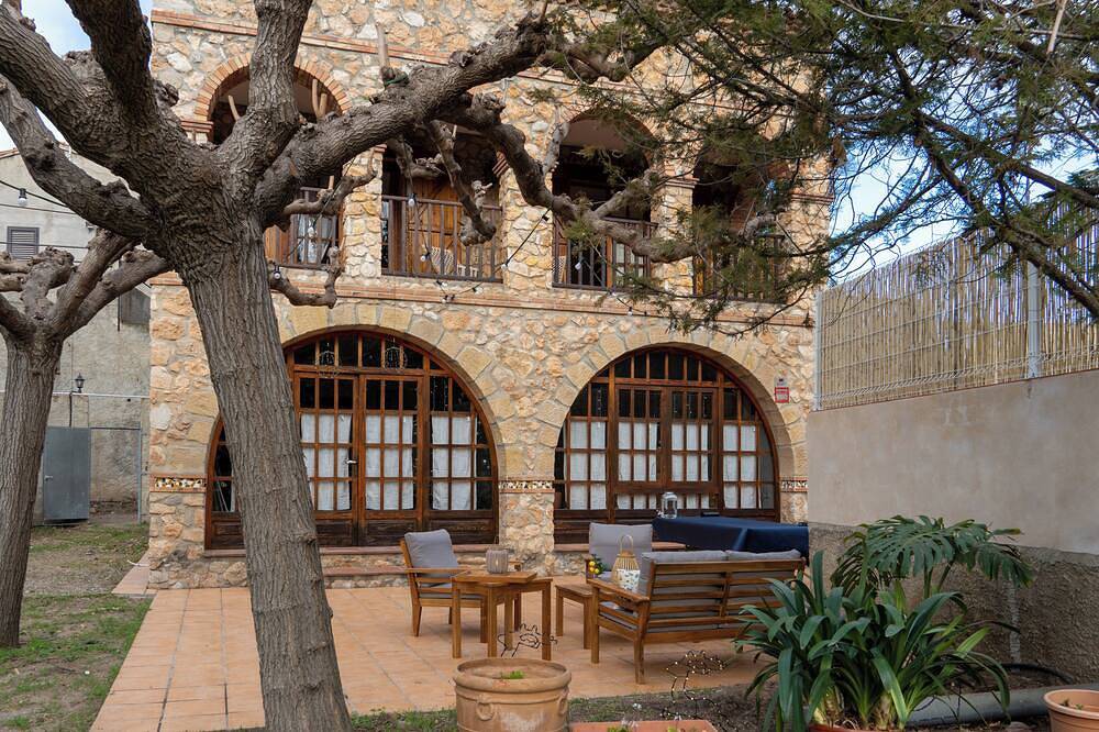 Casa rural para 15 personas en Alcover, Naturaleza, montaña y playa muy cerca. in Alcover, Alto Campo