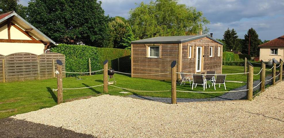 Maison de campagne pour 4 personnes, avec jardin et vue, animaux acceptés à La Haye-Malherbe