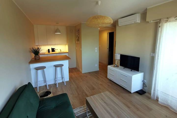 Appartement de vacances pour 3 personnes, avec balcon et piscine à Le Cannet