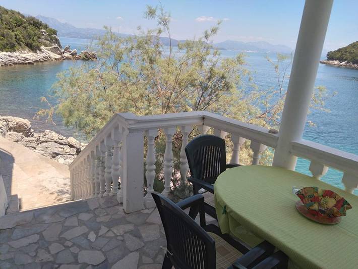 Ferienwohnung für 4 Personen, mit Balkon/Terrasse in Trpanj