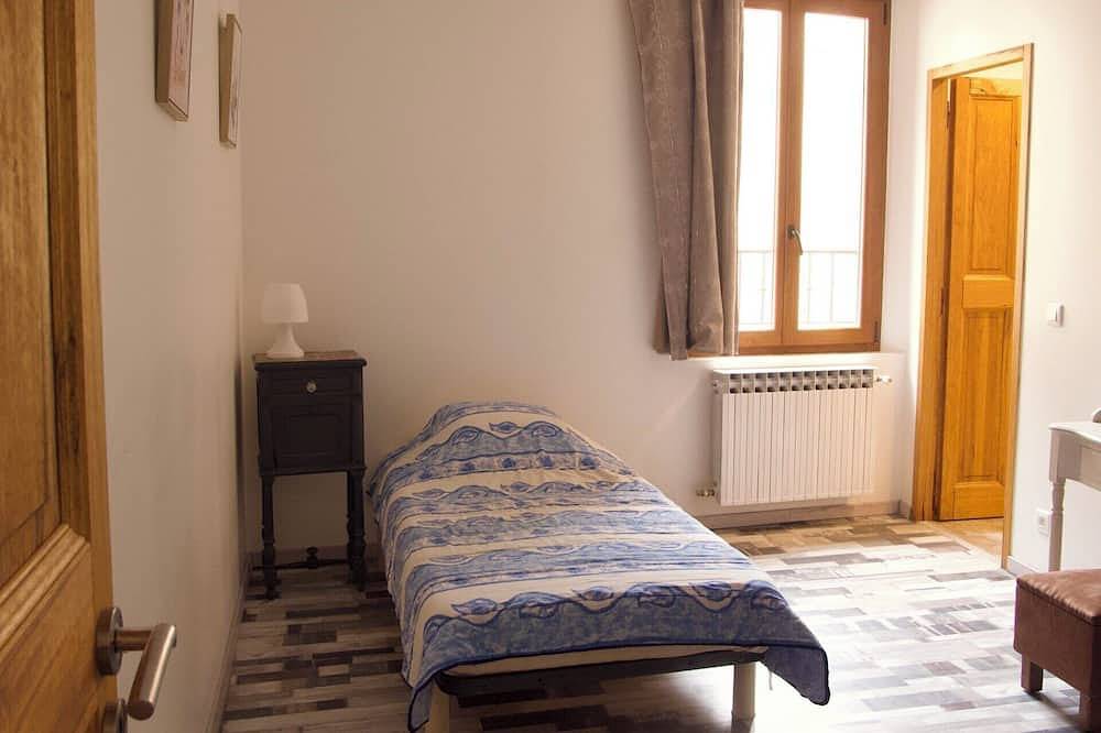 Logis 5 - Gîte Lougissoun in Entrecasteaux, Brignoles Region