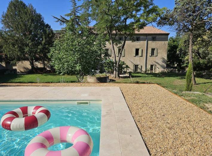 Ferienhaus für 12 Personen, mit Balkon und Terrasse sowie Garten und Pool